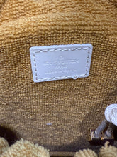 Load image into Gallery viewer, Louis Vuitton Epi Plage Mini Lagoon Bay Gold