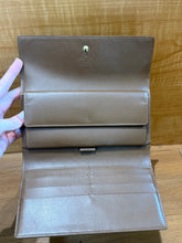 Load image into Gallery viewer, Louis Vuitton Vernis Wallet