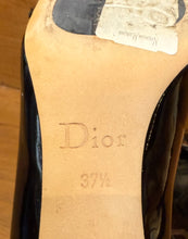 Load image into Gallery viewer, Christian Dior Patent Leather Pumps Size EU 37.5