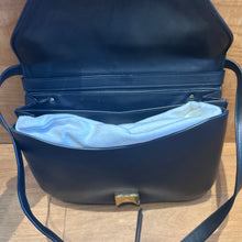Load image into Gallery viewer, BOTTEGA VENETA  Calfskin Mount Envelope Bag