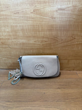 Load image into Gallery viewer, Interlocking Gucci SoHo Bag