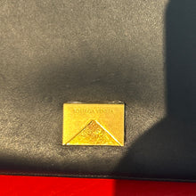 Load image into Gallery viewer, BOTTEGA VENETA  Calfskin Mount Envelope Bag