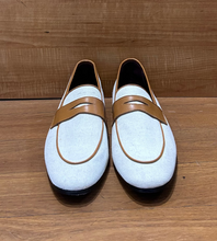 Load image into Gallery viewer, BOUGEOTTE 7.5 Linen Loafers