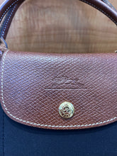 Load image into Gallery viewer, Longchamp
Le Pliage Small Top Handle Handbag