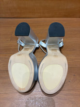 Load image into Gallery viewer, Stuart Weitzman Platform Heels Size 8