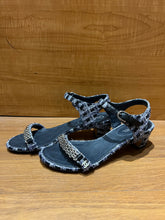 Load image into Gallery viewer, Chanel Heels Size EU 36