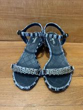 Load image into Gallery viewer, Chanel Heels Size EU 36