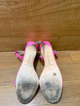 Load image into Gallery viewer, Manolo Blahnik Heels
