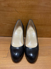Load image into Gallery viewer, Christian Louboutin Leather Pumps Size EU 37.5

