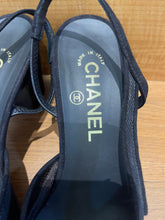 Load image into Gallery viewer, Chanel
Interlocking CC Logo Suede Slingback Pumps
