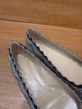 Load image into Gallery viewer, Chloe Scalloped Flats
