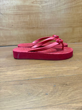 Load image into Gallery viewer, Gucci GG Sandals
