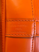 Load image into Gallery viewer, LOUIS VUITTON
Piment Epi Leather Large Noe NM Bag
