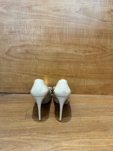 Load image into Gallery viewer, Salvatore Ferragamo Pola Bisque peep-toe pumps
