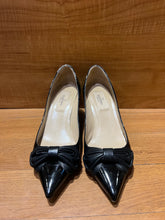 Load image into Gallery viewer, Valentino Heels 6.5
