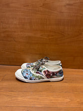 Load image into Gallery viewer, Valentino Garvani Sneakers

