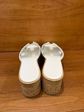 Load image into Gallery viewer, Hermes Eze Sandals

