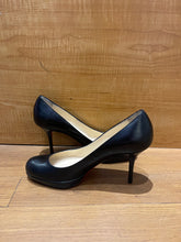Load image into Gallery viewer, Christian Louboutin Leather Pumps Size EU 37.5
