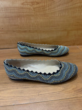 Load image into Gallery viewer, Chloe Scalloped Flats
