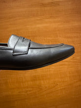 Load image into Gallery viewer, Black Leather Bougeotte Loafers
