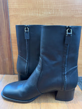 Load image into Gallery viewer, Stuart Weitzman Nola Zip Bootie Size US 4.5
