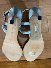 Load image into Gallery viewer, Manolo Blahnik
Leather Beaded Accents T-Strap Sandals
