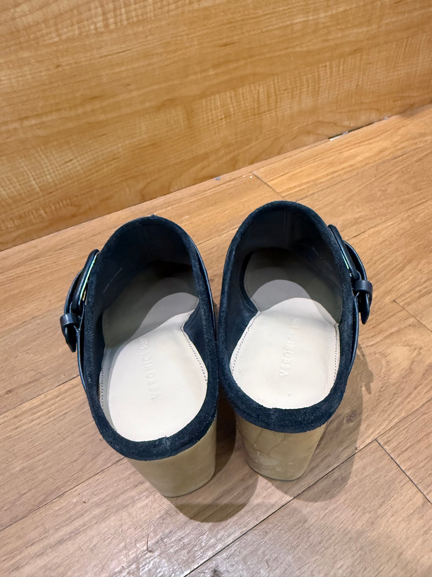 Veronica Beard Clogs