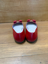 Load image into Gallery viewer, Ferragamo Flats
