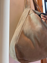 Load image into Gallery viewer, Marni Shoulder Bag Tote
