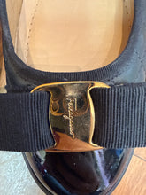 Load image into Gallery viewer, Ferragamo Varina Ballet Flat size 6.5 in black
