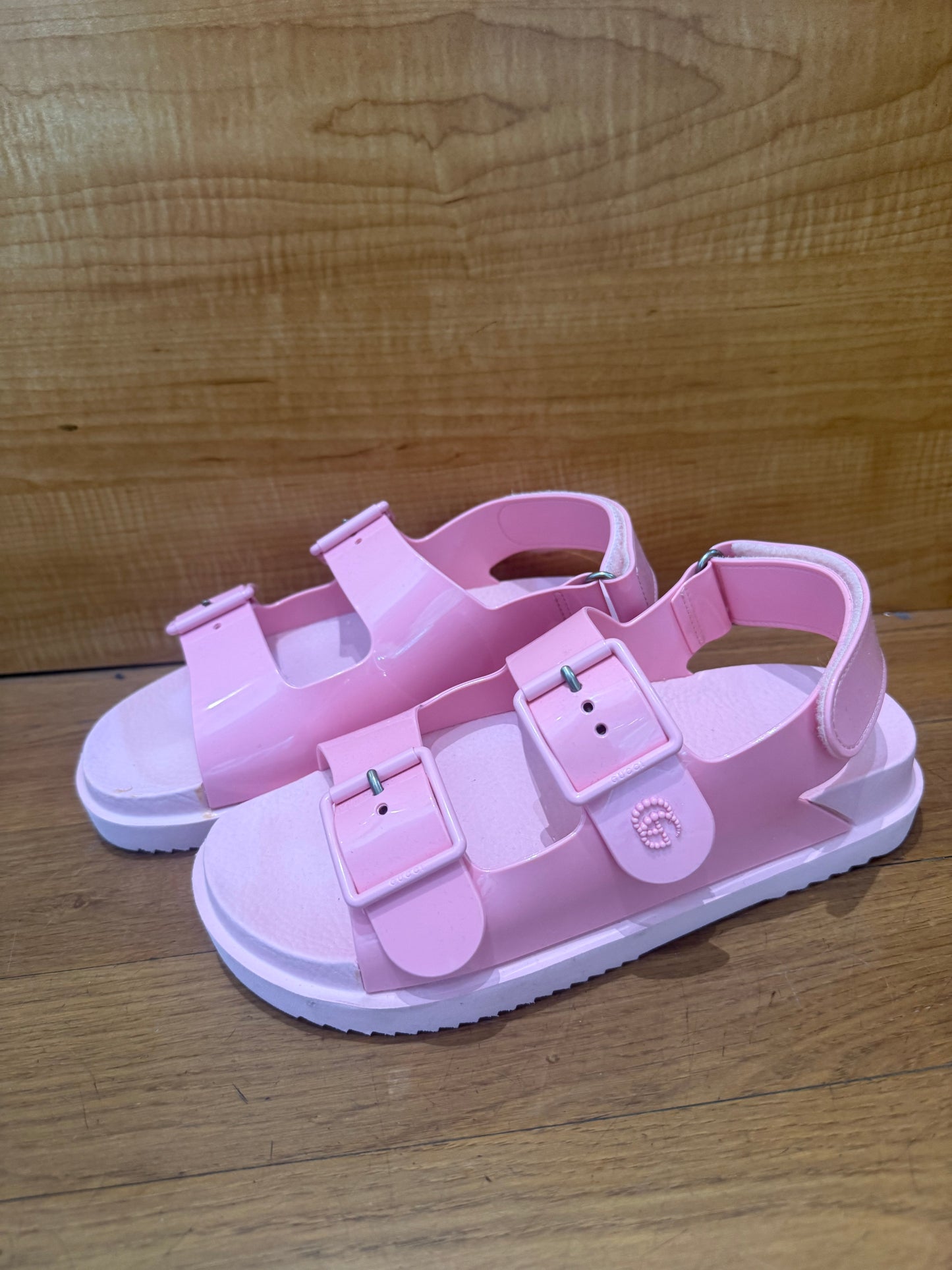 Gucci Isla Buckle Sandals