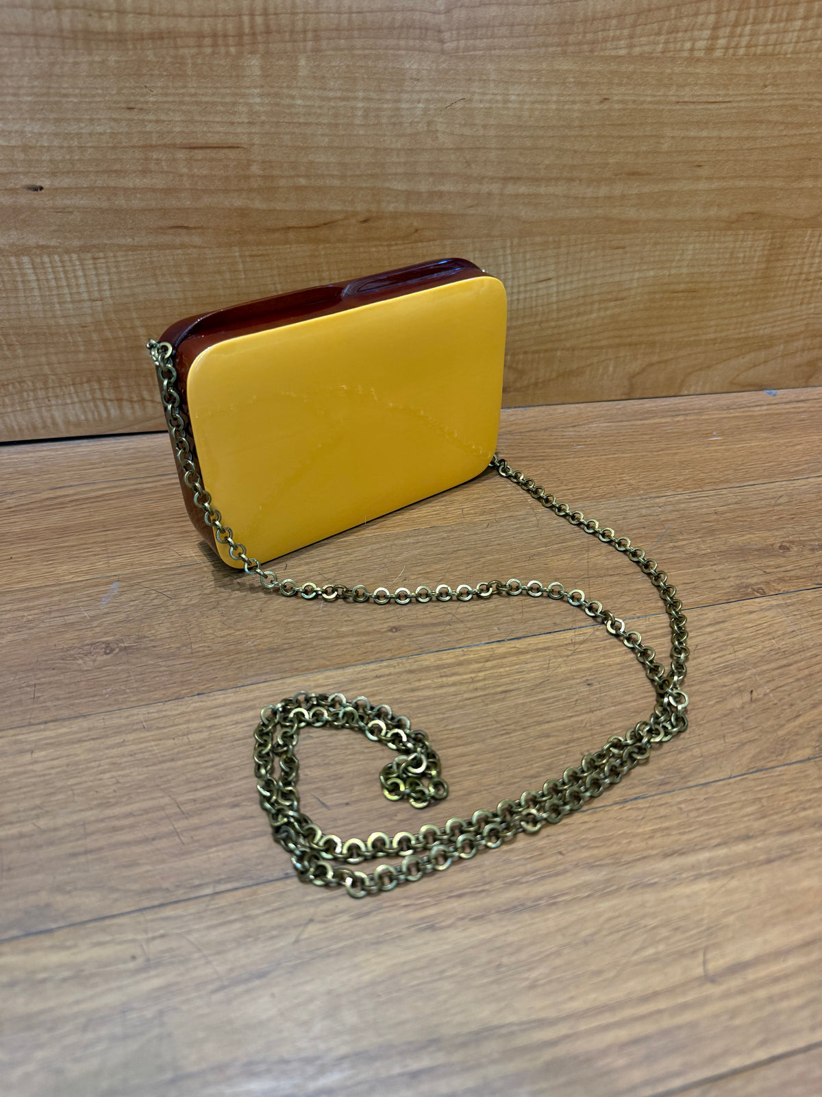 Serupi Wooden Clutch