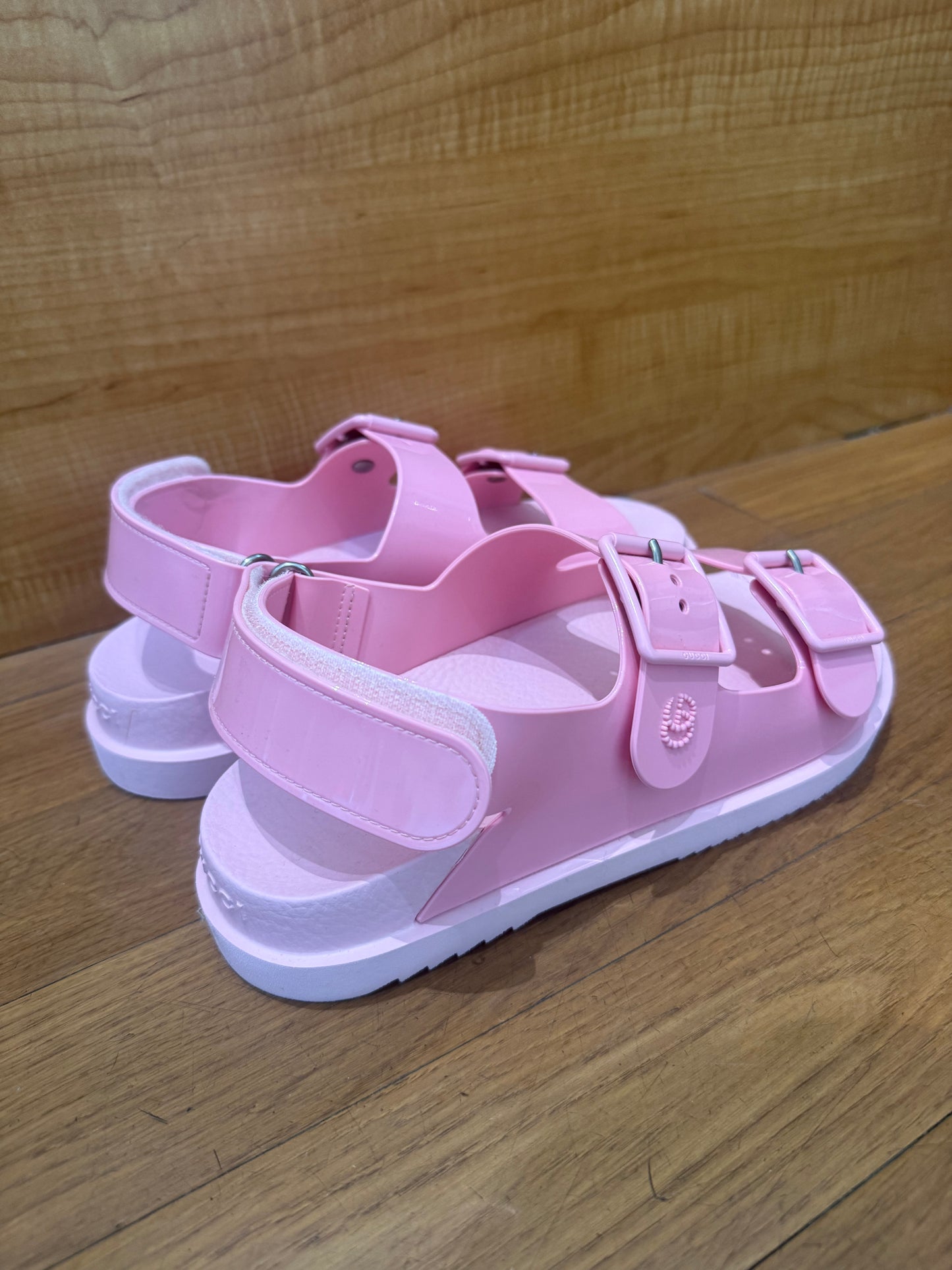 Gucci Isla Buckle Sandals