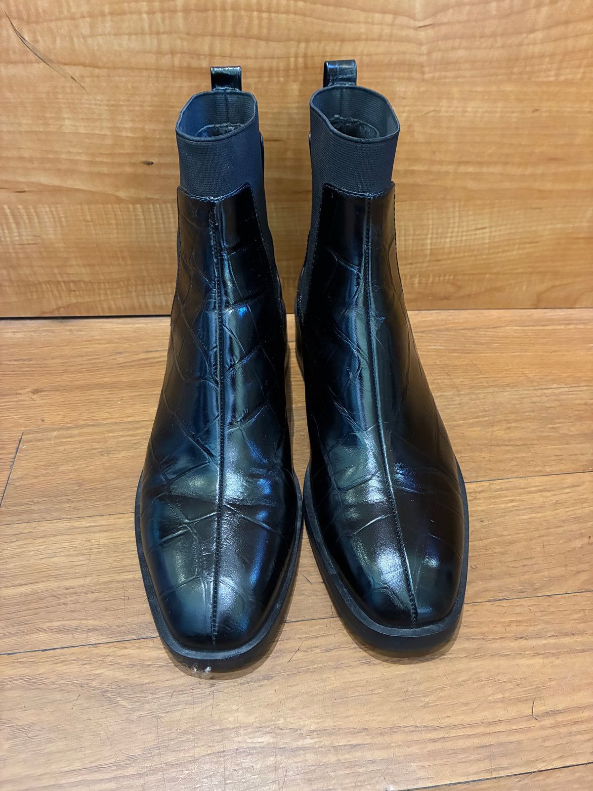 Alexa Chelsea Boot