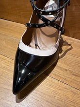 Load image into Gallery viewer, Valentino Black Ankle Strap Heels
