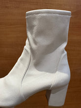 Load image into Gallery viewer, Stuart Weitzman Flareblock Boots 7.5
