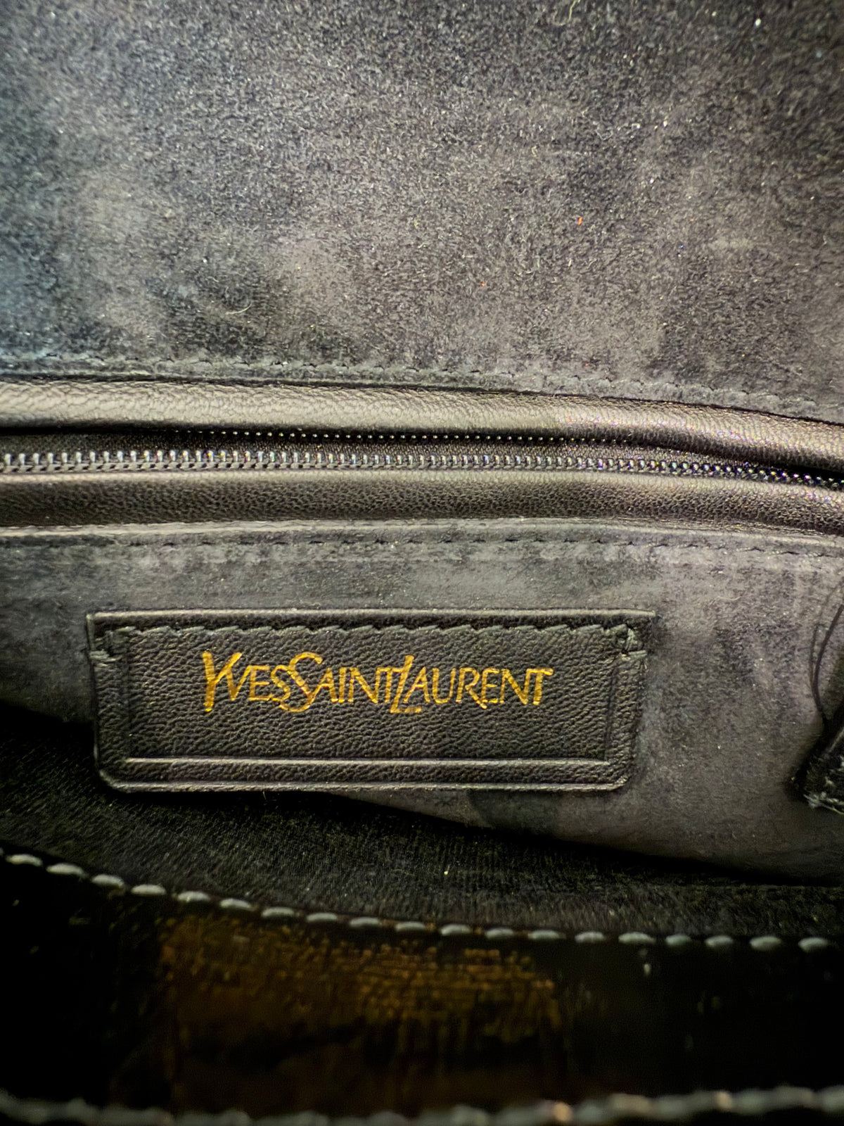 YSL SAINT LAURENT Textured Patent Large ChYc Flap Bag Black