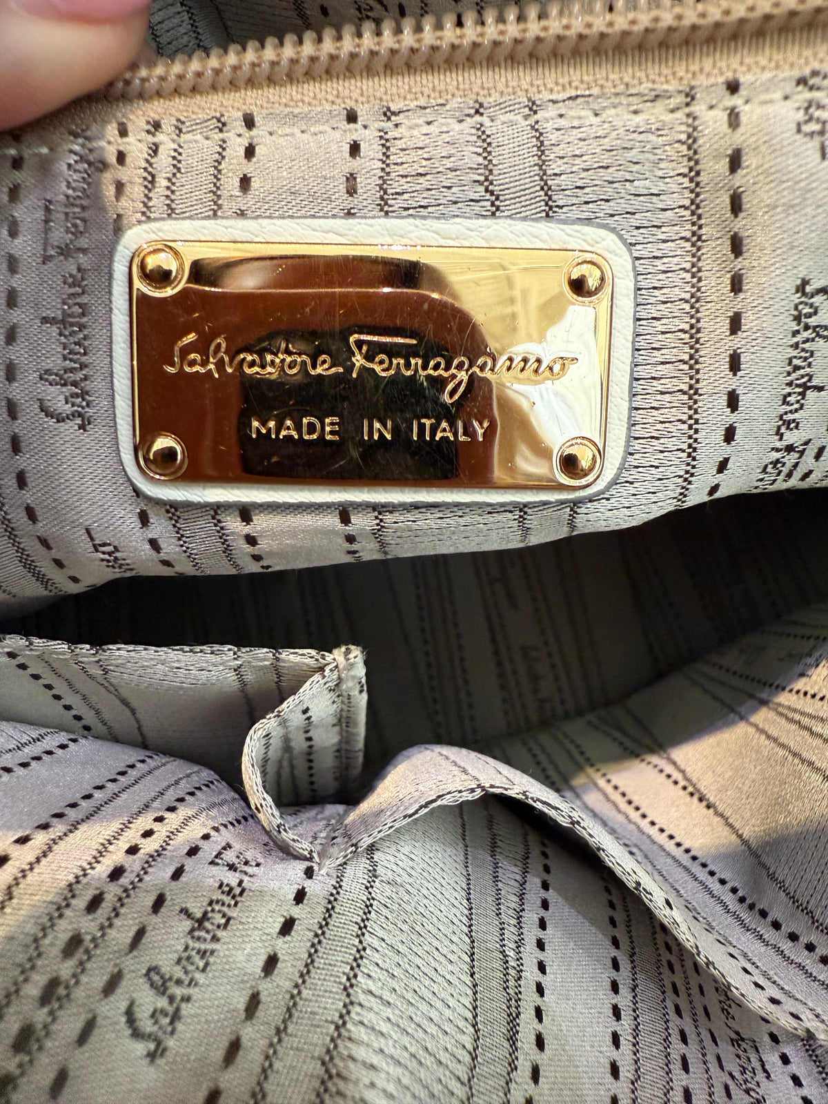 Ferragamo Fanya Tote White