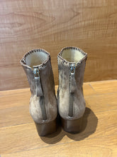 Load image into Gallery viewer, Alexandre Birman Booties Size 7
