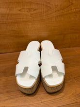 Load image into Gallery viewer, Hermes Eze Sandals
