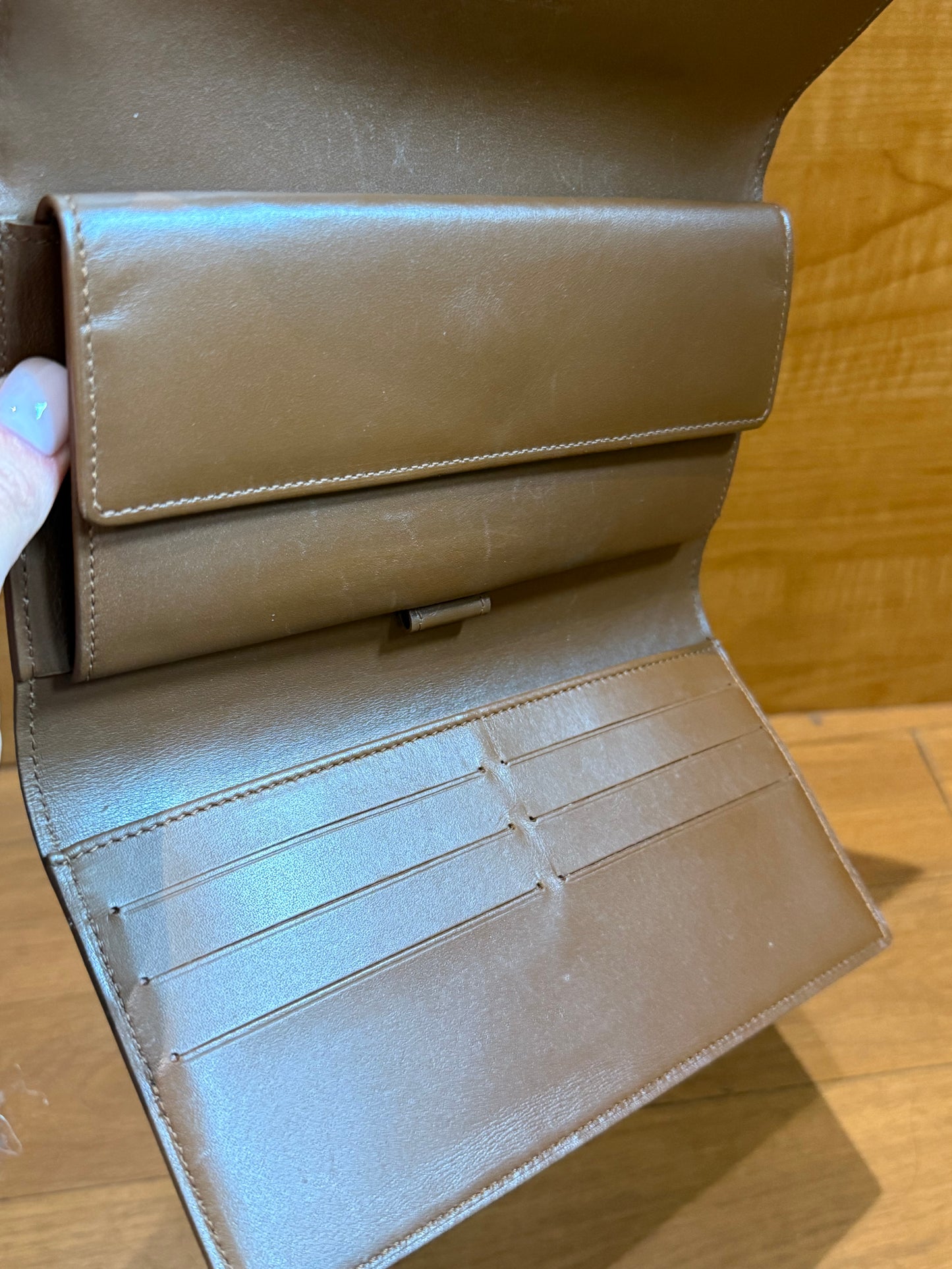Louis Vuitton Vernis Wallet