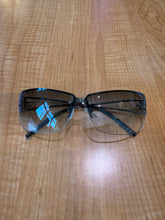 Load image into Gallery viewer, Fendi Sunglasses
