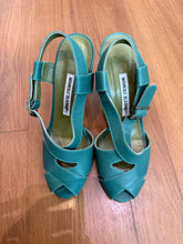 Load image into Gallery viewer, Manolo Blahnik Green Crisscross Heel Size EU 38.5

