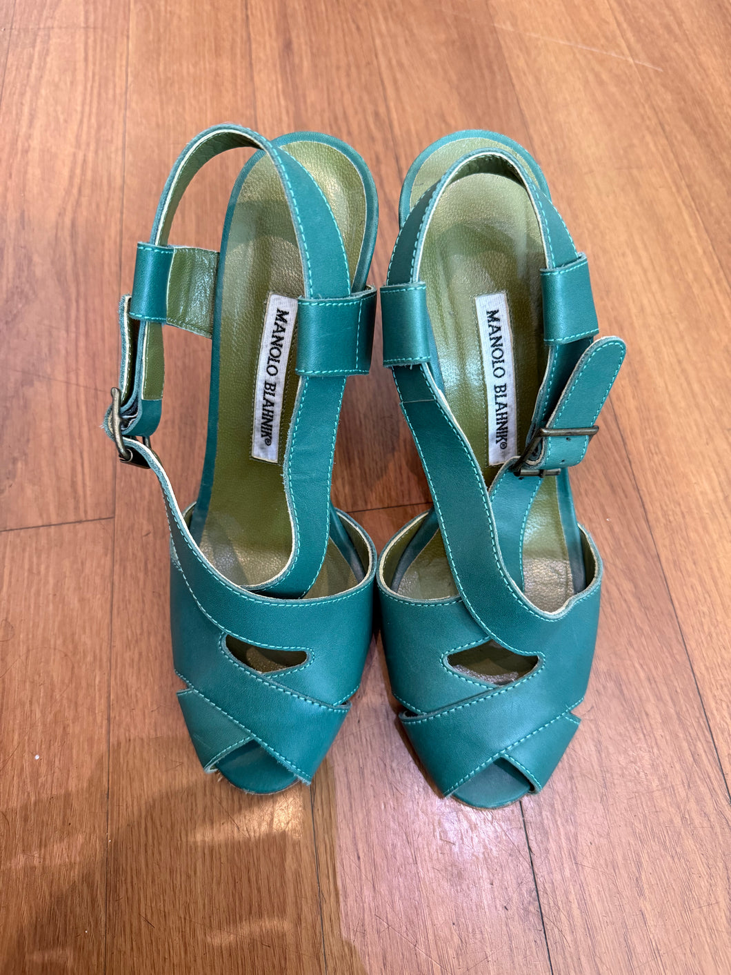 Manolo Blahnik Green Crisscross Heel Size EU 38.5