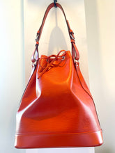 Load image into Gallery viewer, LOUIS VUITTON
Piment Epi Leather Large Noe NM Bag
