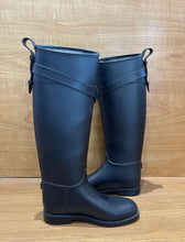 Load image into Gallery viewer, Burberry Rubber Rain Boots EU 35
