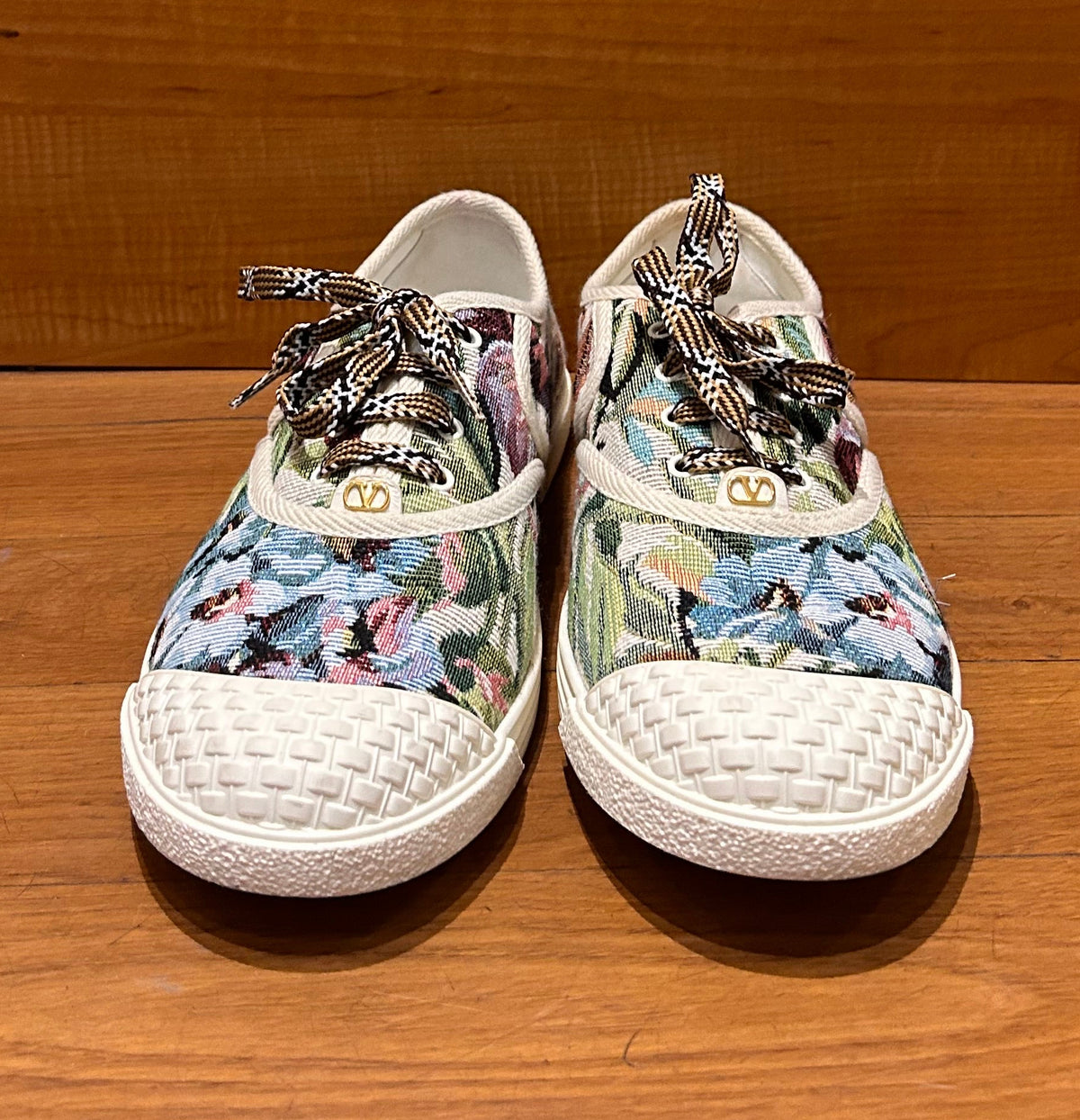 Valentino Garvani Sneakers