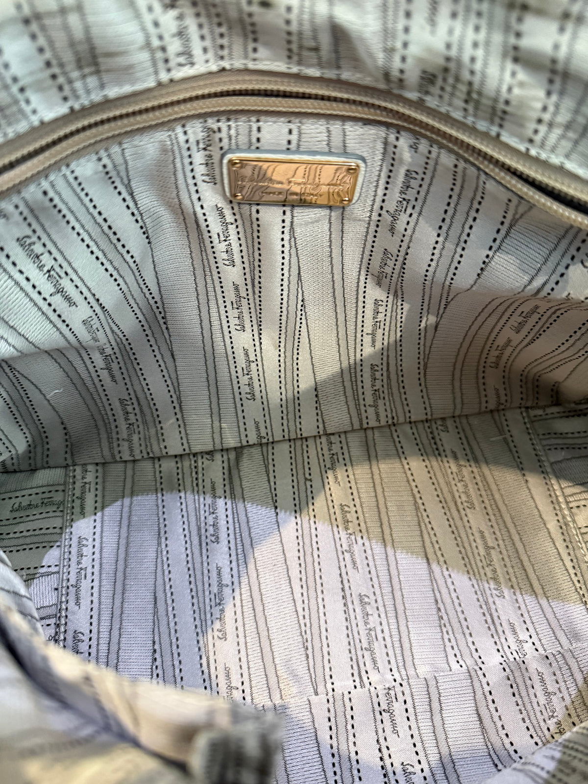 Ferragamo Fanya Tote White