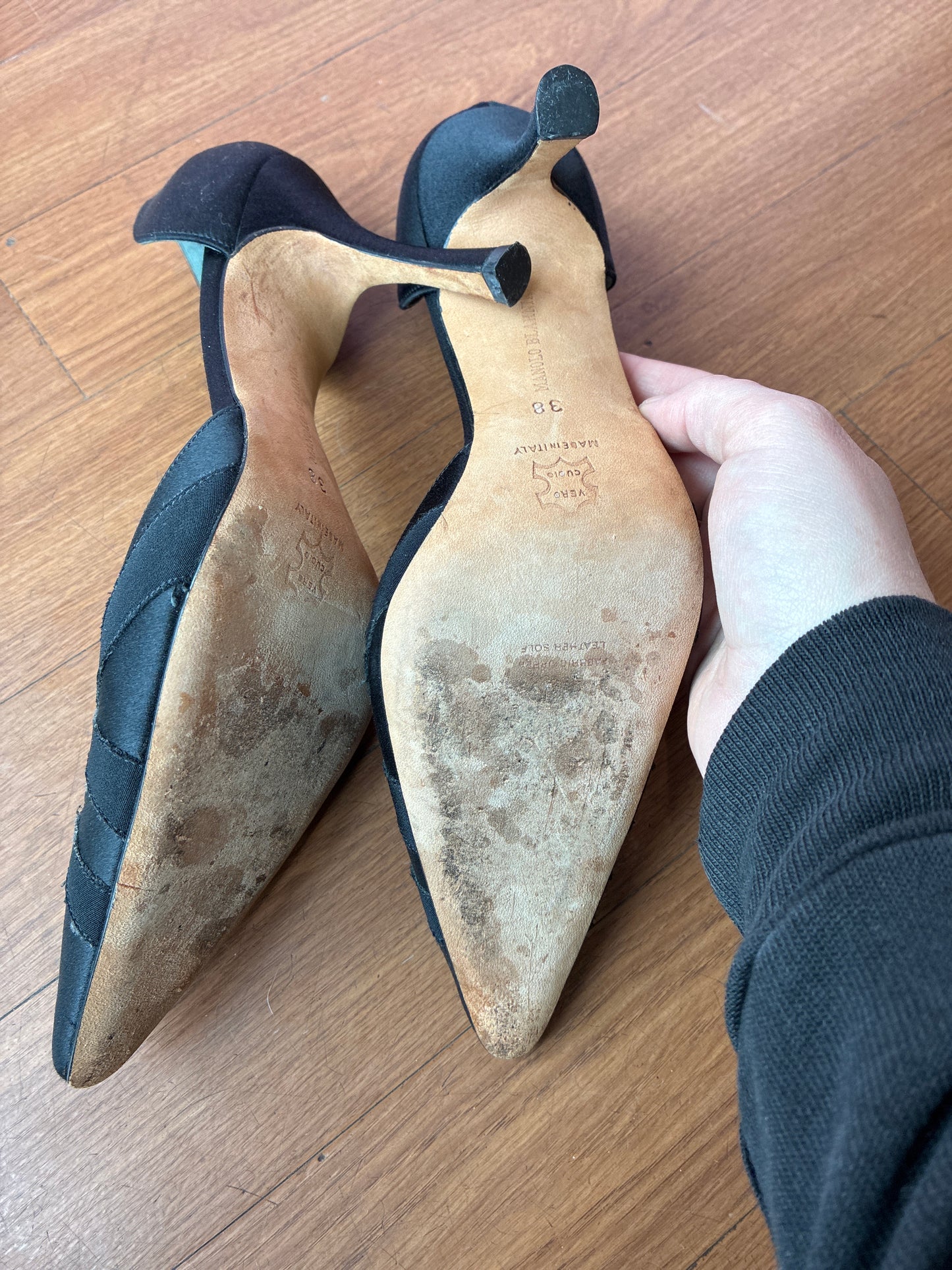 Manolo Blahnik Black Pumps