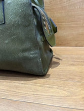Load image into Gallery viewer, Tom Ford Purse - Green
